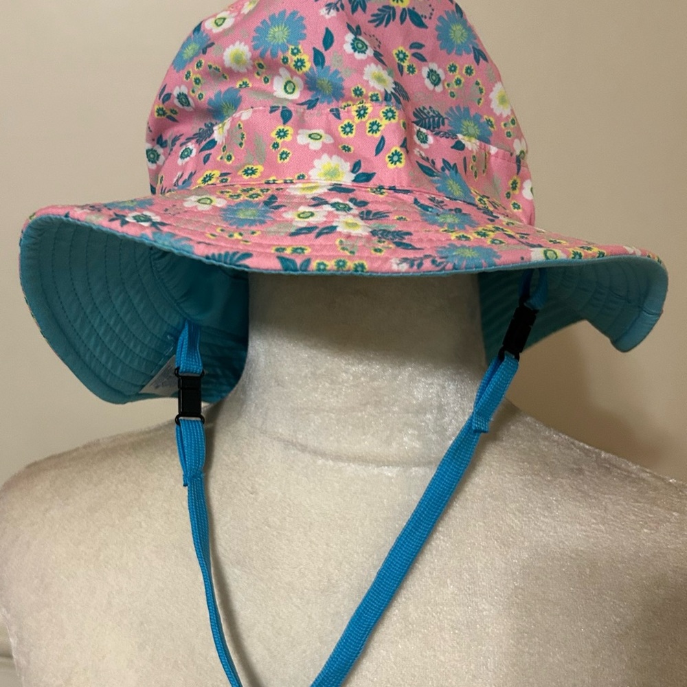 Banana Boat Reversible Sun Hat/Chin Strap With Toggle/UPF 50+/4X-6X/NWOT